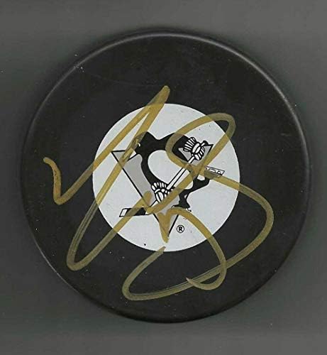 Tyler Kennedy Pittsburgh Penguins Diskini İmzaladı - İmzalı NHL Diskleri