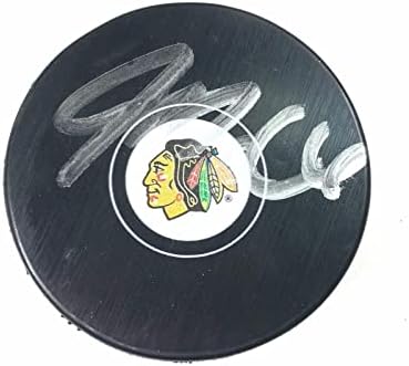 JAKE McCABE Hokey Diski imzaladı PSA / DNA Chicago Blackhawks İmzalı-İmzalı NHL Diskleri